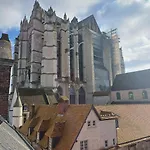 아파트 Le Museum - Confortable Avec Vue Sur La Cathedrale 보베