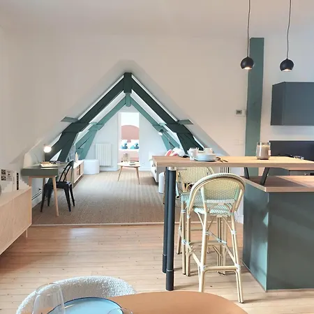 Le Museum - Confortable Avec Vue Sur La Cathedrale Apartment Beauvais