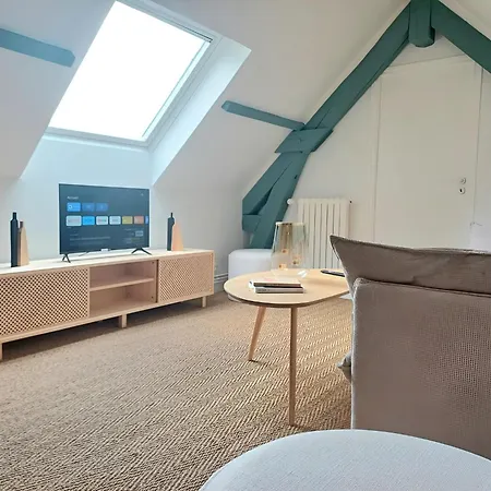 Le Museum - Confortable Avec Vue Sur La Cathedrale Apartment Beauvais
