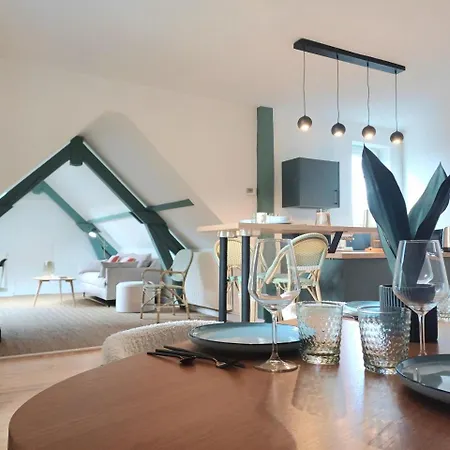 Apartment Le Museum - Confortable Avec Vue Sur La Cathedrale