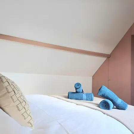 Le Museum - Confortable Avec Vue Sur La Cathedrale דירה *